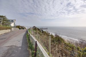 Bournemouth Beach (0.4 miles away)- click for photo gallery